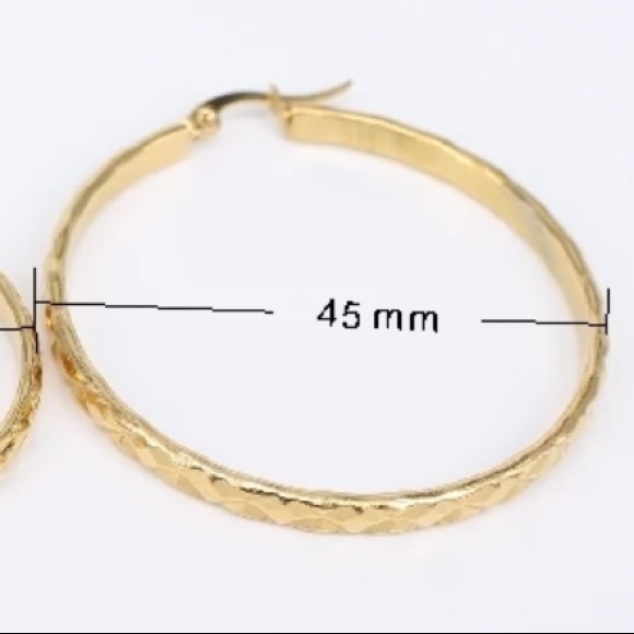 **NEW 18K YELLOW GOLD HOOP EARRINGS - Picture 6 of 6